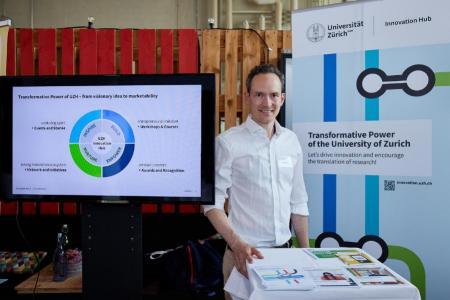 Manuel Merki, Lead Startup Advice vom UZH Innovation Hub. Bild: Tim Love Weber 