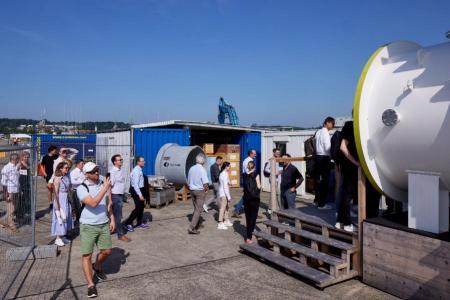 Vor dem eigentlichen Event gab es für angemeldete Personen eine geführte Tour durch den Innovationspark Zürich. Bild: Tim Love Weber 