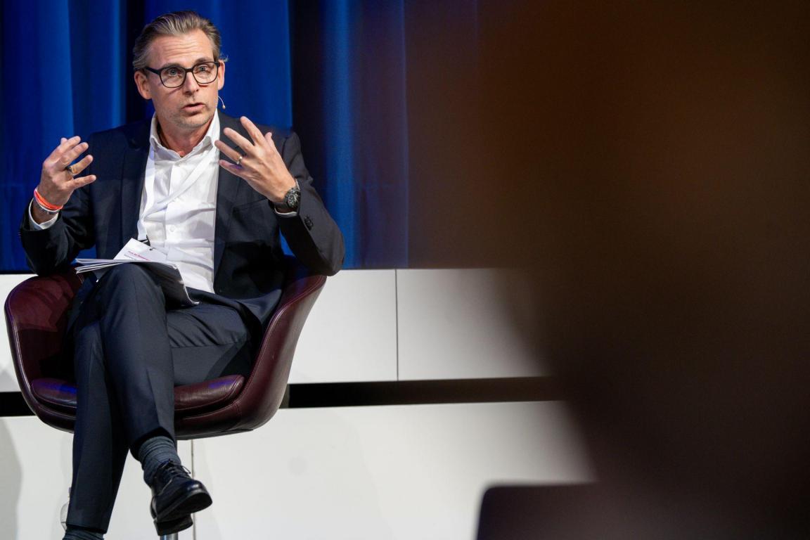 Prof. Dominique Jako spricht als Panelteilnehmer am 1. Zürcher Stiftungsforum.