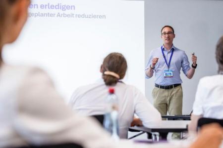 Founder von FlowLabs, André Meyer-Baron, leitete den Workshop «Mit Selbstreflexion und digitalen Mitteln die Zusammenarbeit optimieren». 