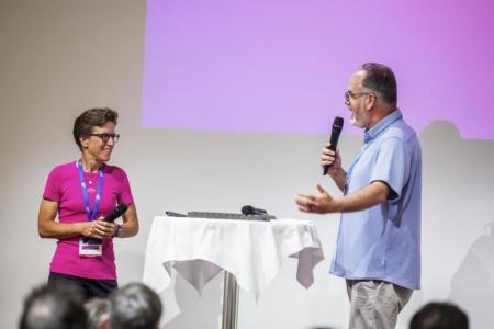 Claudia Schärer und Stephan Lendi auf der Bühne