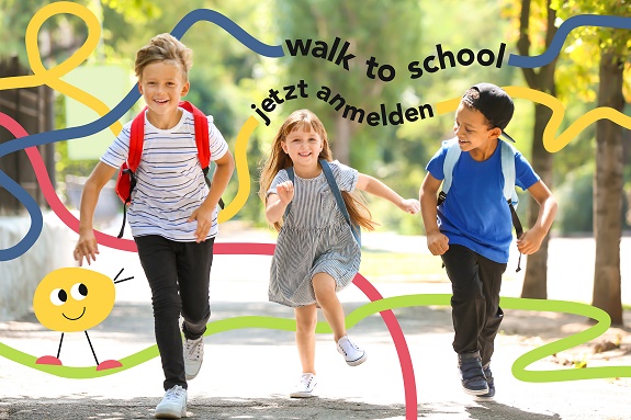 Drei Kinder laufende und h&uuml;pfende Kinder auf dem Schulweg