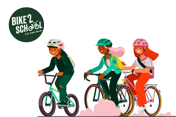 Illustration von drei Kindern auf Fahrr&auml;dern mit Helmen, unterwegs in einer fr&ouml;hlichen Szene mit dem Logo &bdquo;Bike2School&ldquo;.